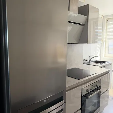 Apartment 2 Face Port Nausicaa
